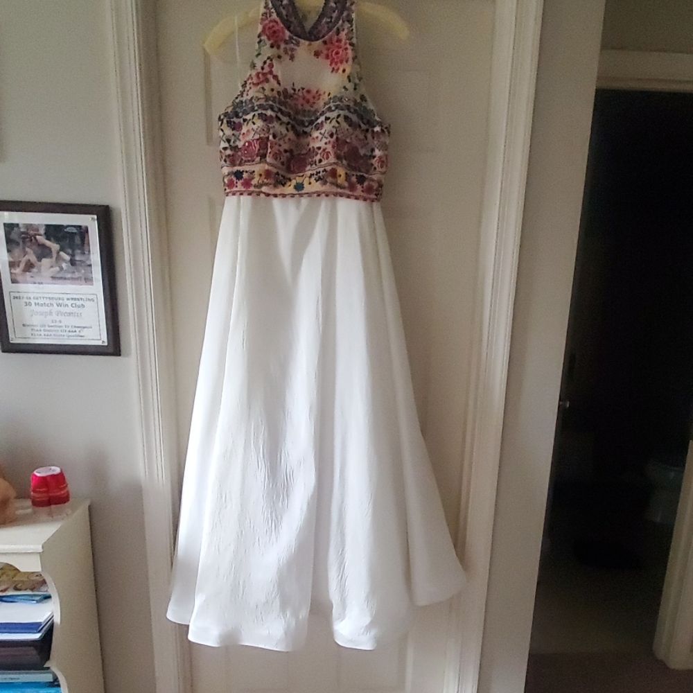 New Sheri Hill Ivory 2 Piece Dress